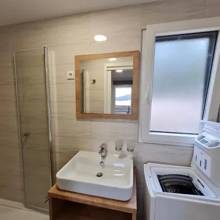 Mobilhome Namore C4, Tisno